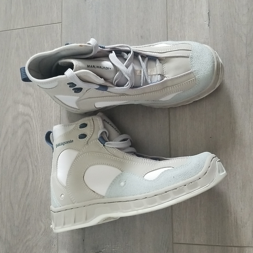 Patagonia Men's Light Gray and White High-Top Boots